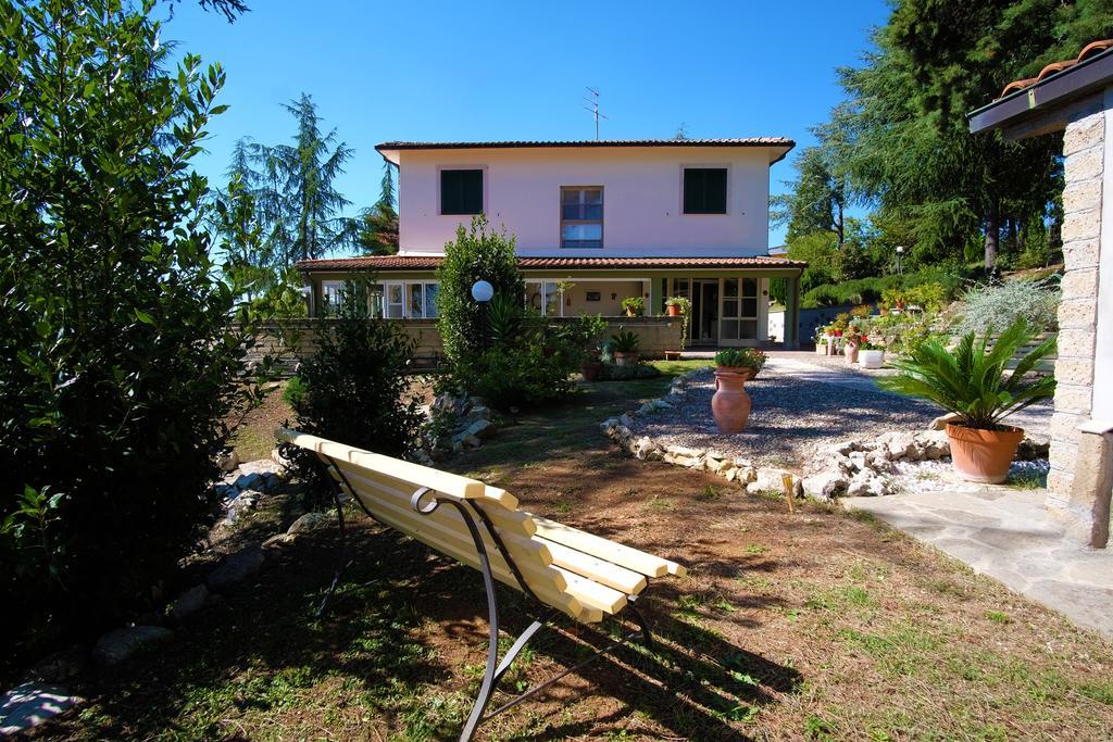 Bed And Breakfast Romantica Evasione Sutri Exteriér fotografie