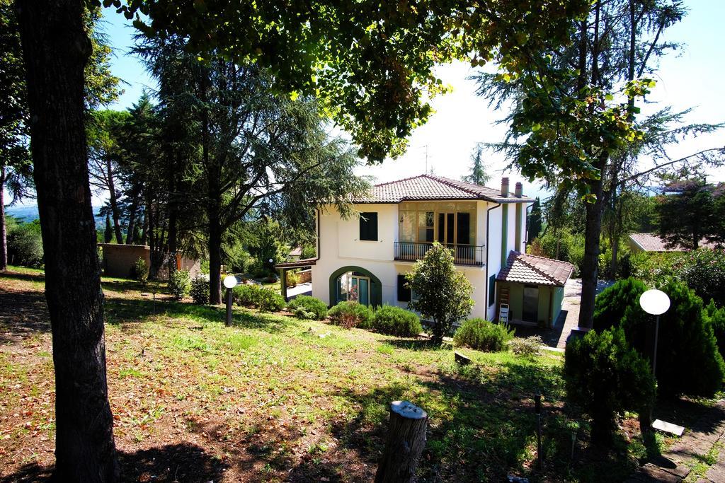 Bed And Breakfast Romantica Evasione Sutri Exteriér fotografie