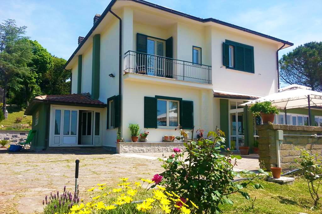 Bed And Breakfast Romantica Evasione Sutri Exteriér fotografie